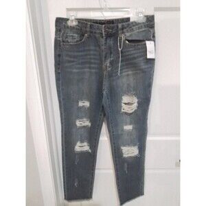 GIRLS/JUNIORS RUE 21 RELAXED FIT JEANS. SIZE 3/4. NEW!